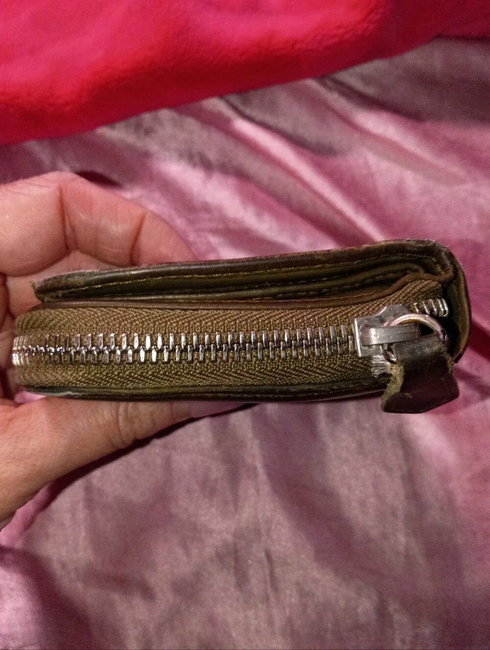 Valentino Garavani compact zip